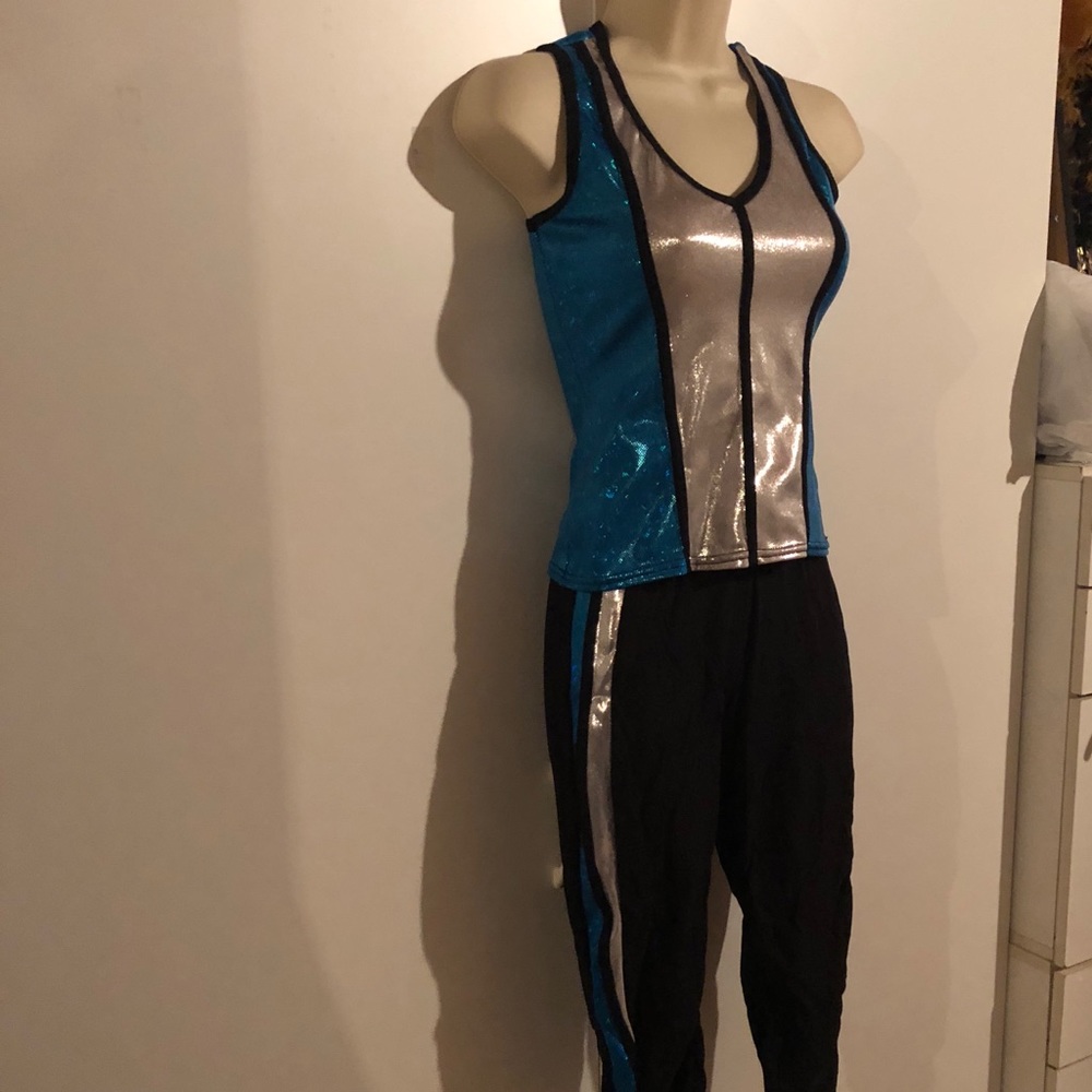 Black/silver/turquoise exercise dance capri set